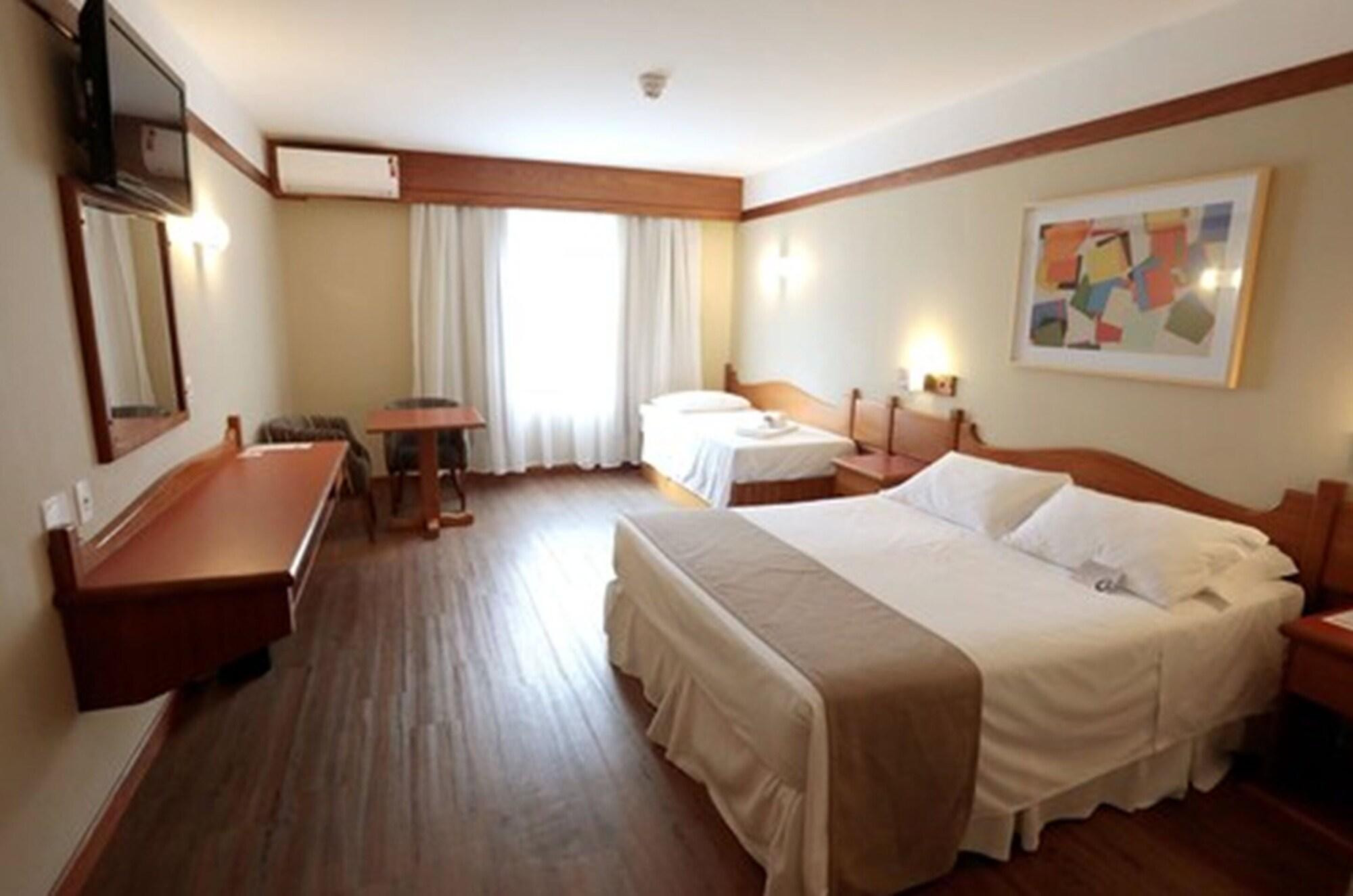 Tri Hotel Canela Exterior foto
